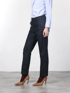 Alternative view of JEANS MASON'S New York Carrot