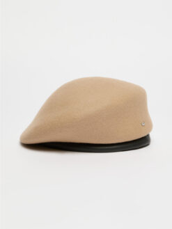 BERRETTO WEEKEND MaxMara Manto