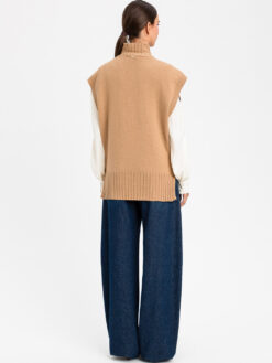 Alternative view of GILET TWINSET
