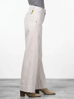 Alternative view of PANTALONE MASON'S New York Studio